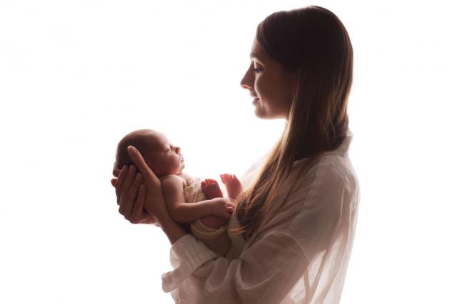 Familienfotos Neugeborenes Baby Fotoshooting in München